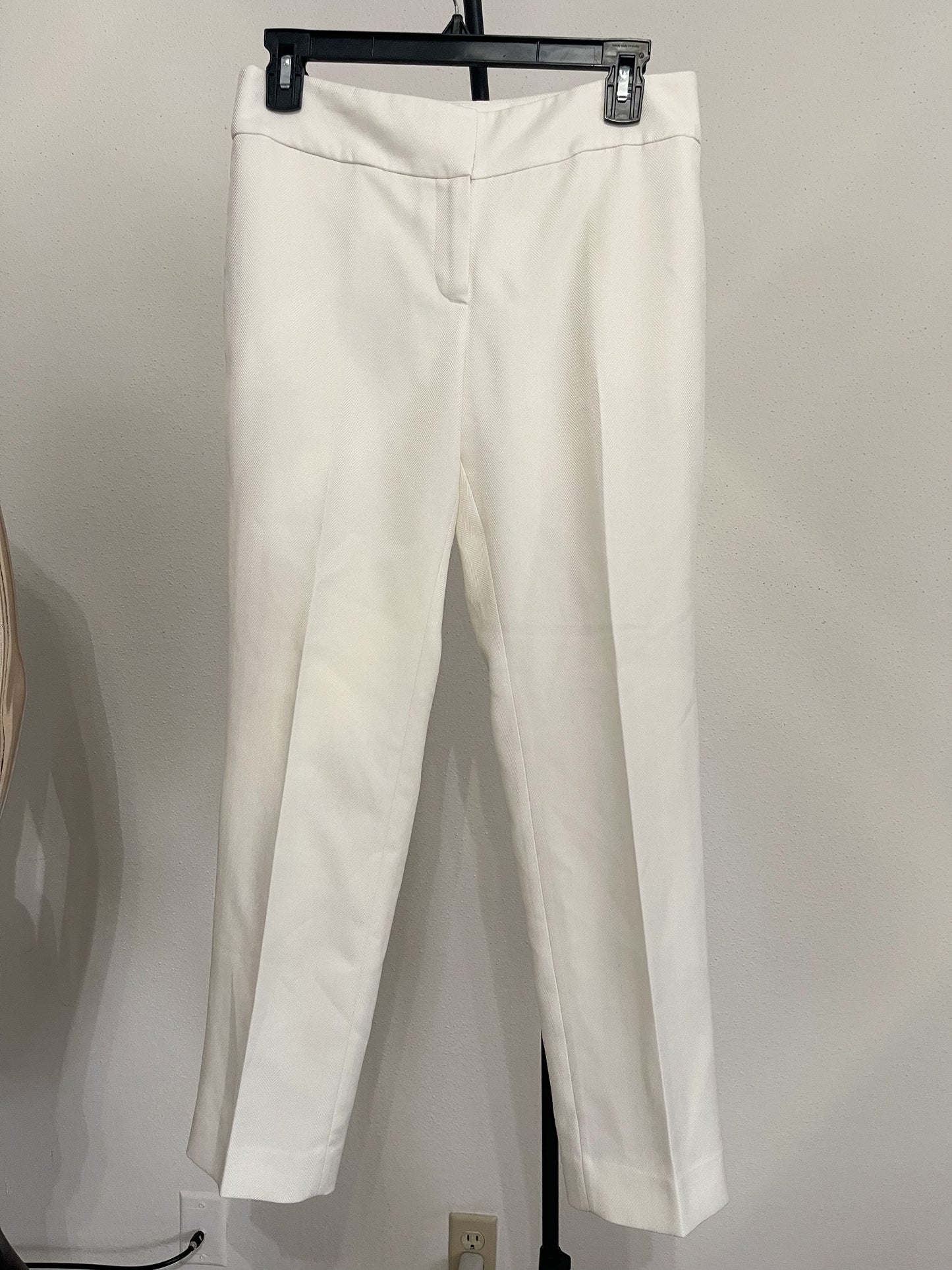 KASPER - Women’s White Pants - Size (6P - Small)