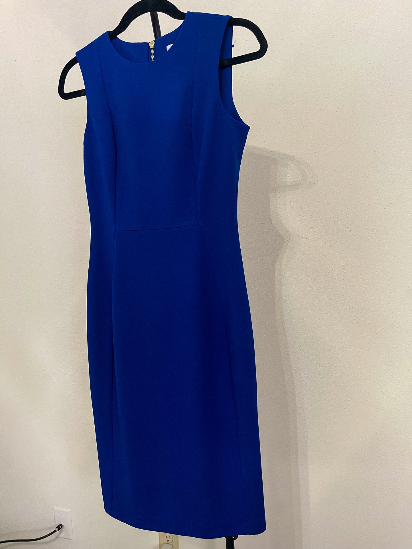 Calvin Klein Women’s Navy Blue Sleeveless Dress Size (2)
