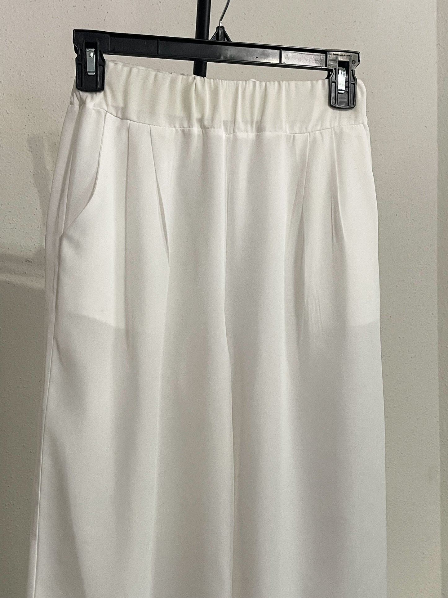 Wide Leg - Women’s White Pants - Size (L)