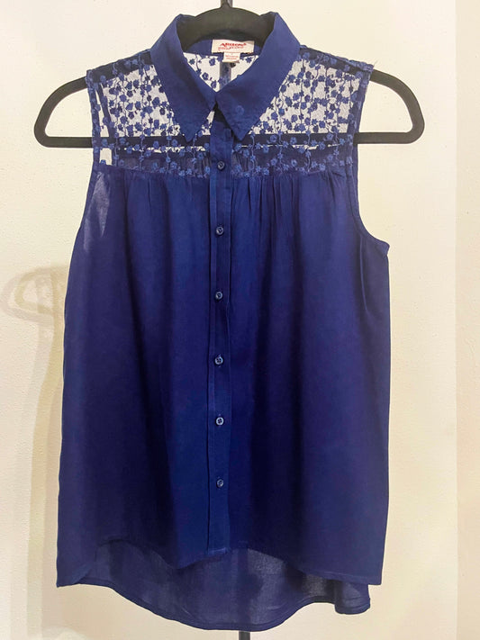 Arizona Jean Co. Women’s Navy Blue Sleeveless Blouse - Size (S)