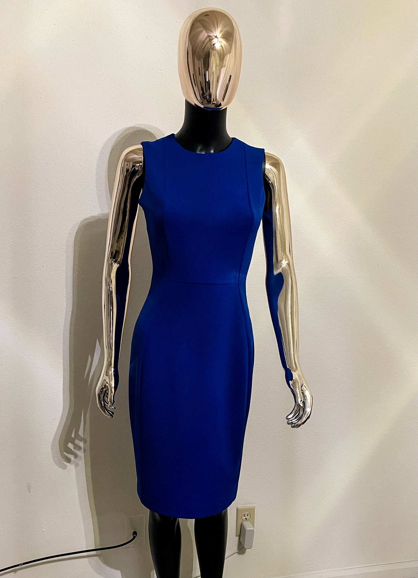 Calvin Klein Women’s Navy Blue Sleeveless Dress Size (2)
