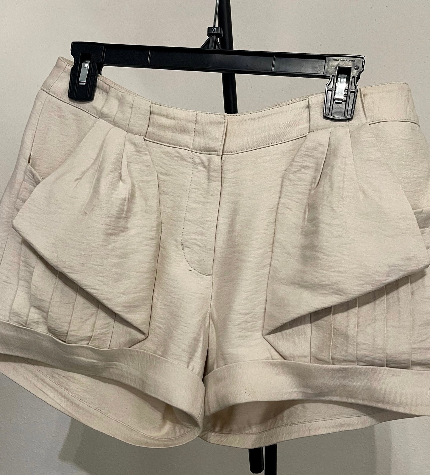 BCBG Maxazria - Women’s Beige Short - Size (06)