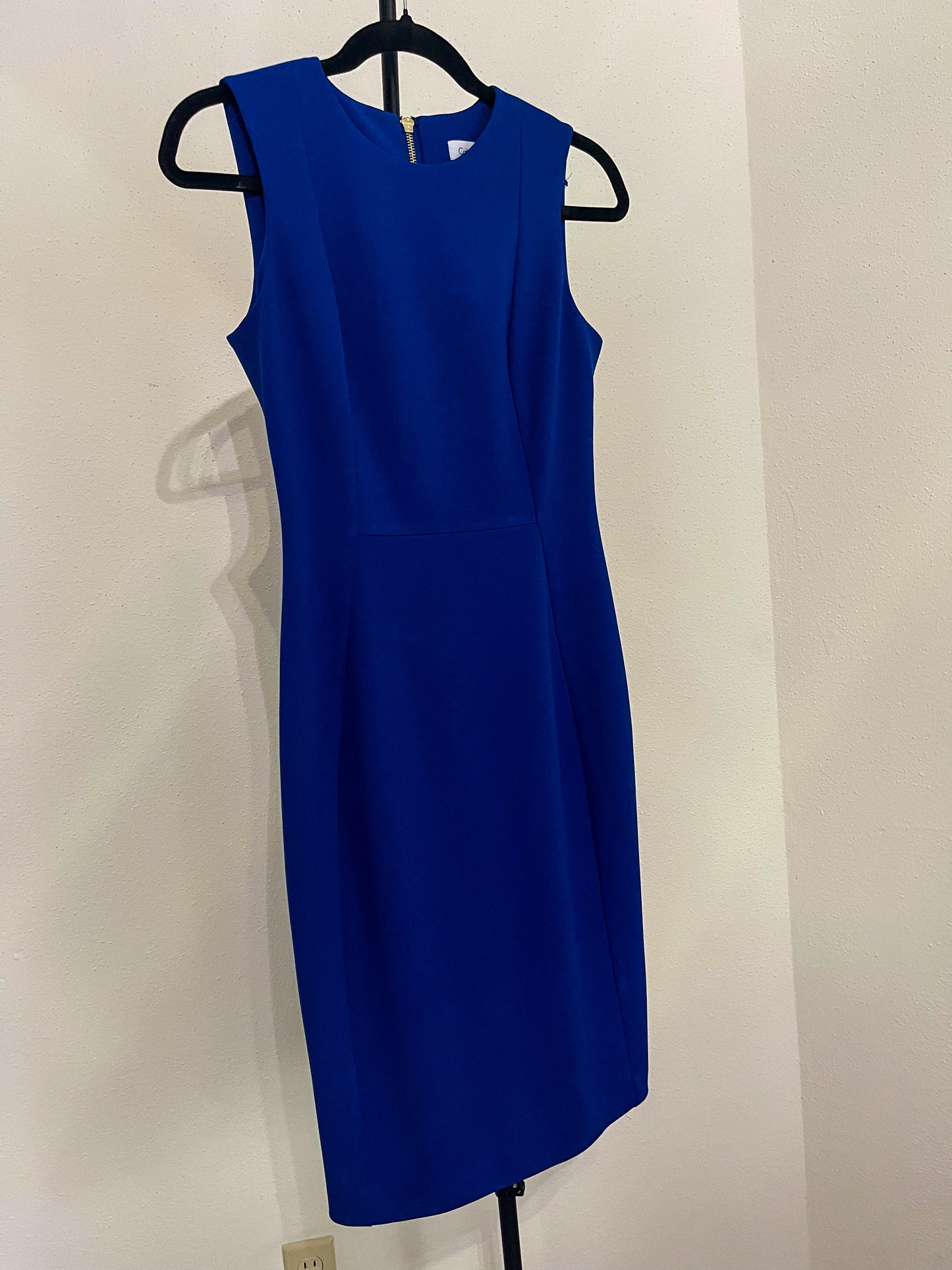 Calvin Klein Women’s Navy Blue Sleeveless Dress Size (2)